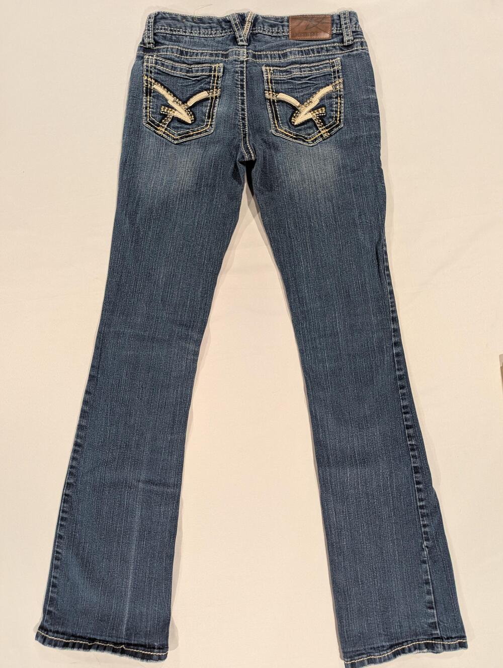 Amethyst Jeans Juniors 3 Blue Wash Low Rise Bootcut Stretch Embroidered Denim